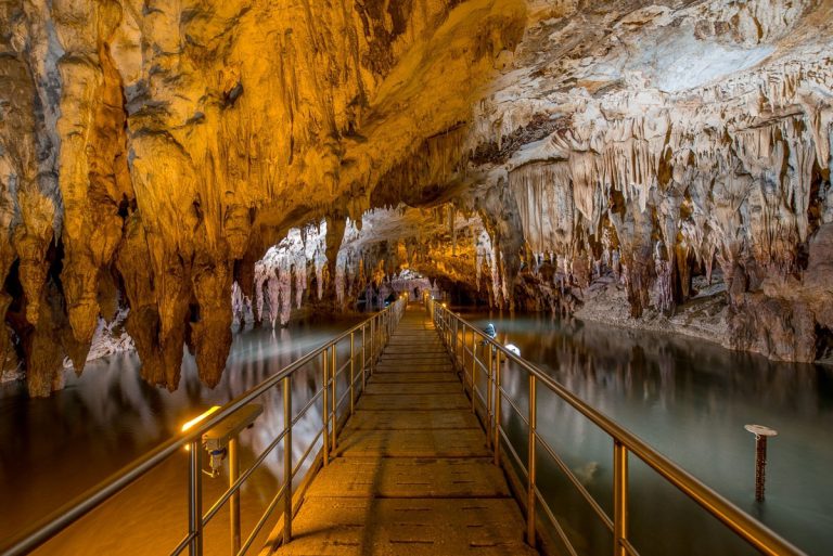 Σπήλαιο Αγγίτη - Aggitis Cave